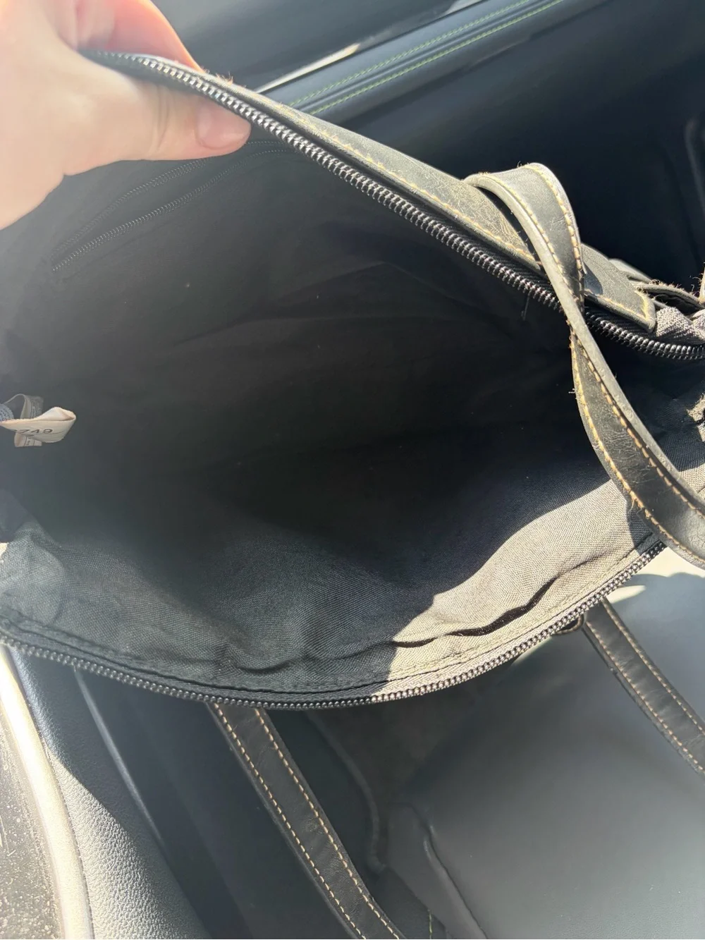 Black Leather-Style Shoulder Bag - Classic Everyday Tote